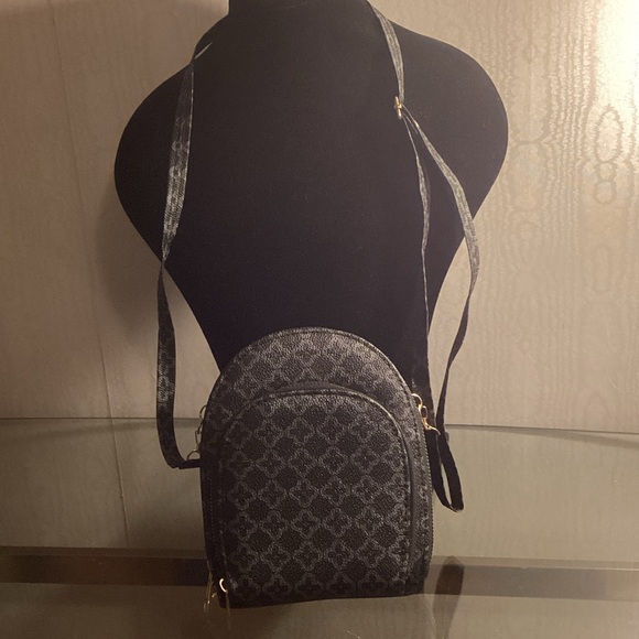 unknown Handbags - Chic Black Patterned Crossbody Bag $17